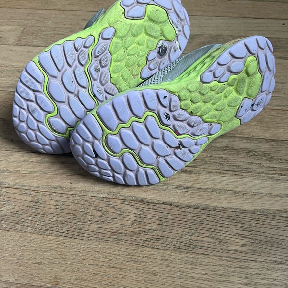 New Balance girls running shoes 11 - Picture 4 of 4